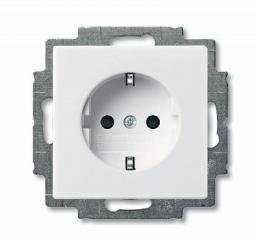 Изображение продукта Розетка ABB Basic55 Schuko с/з 16A 250V со шторками безвинтовой зажим альпийский белый 