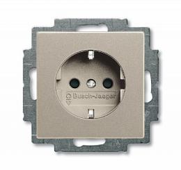 Изображение продукта Розетка ABB Basic55 Schuko с/з 16A 250V со шторками безвинтовой зажим шампань 